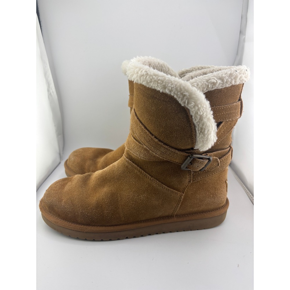 Koolaburra by UGG Victoria Short Chestnut Suede Buckle Boots 1121504 Womens 8